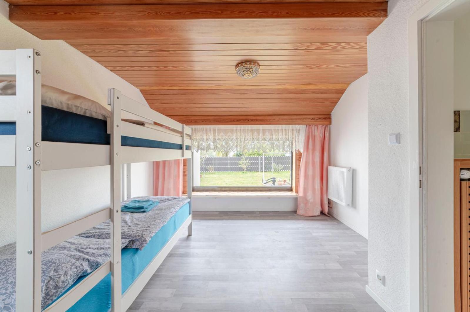 Appartamento Cozy With Garden, Balcony And Parking Area In Düsseldorf
